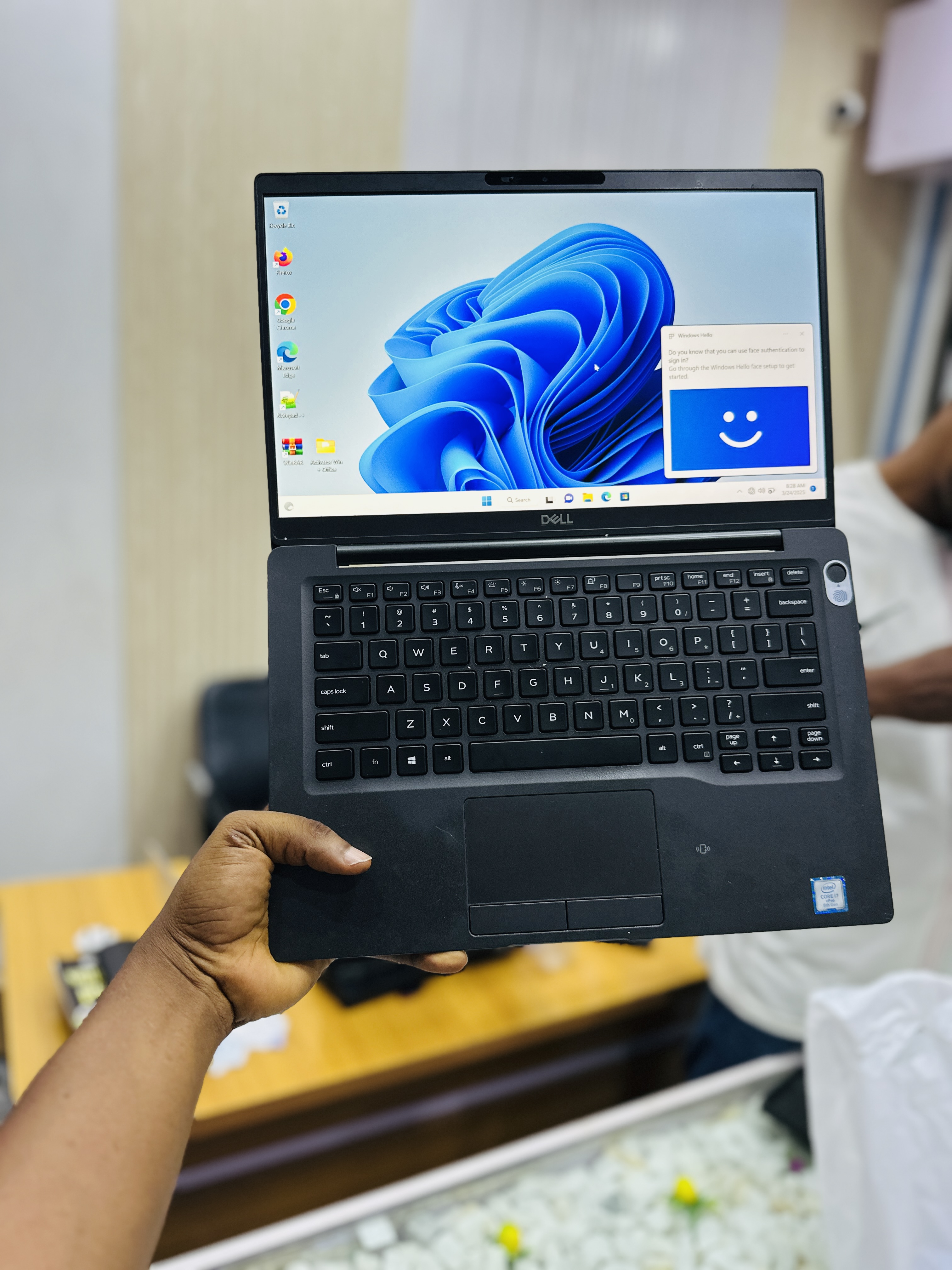 Dell latitude 7400